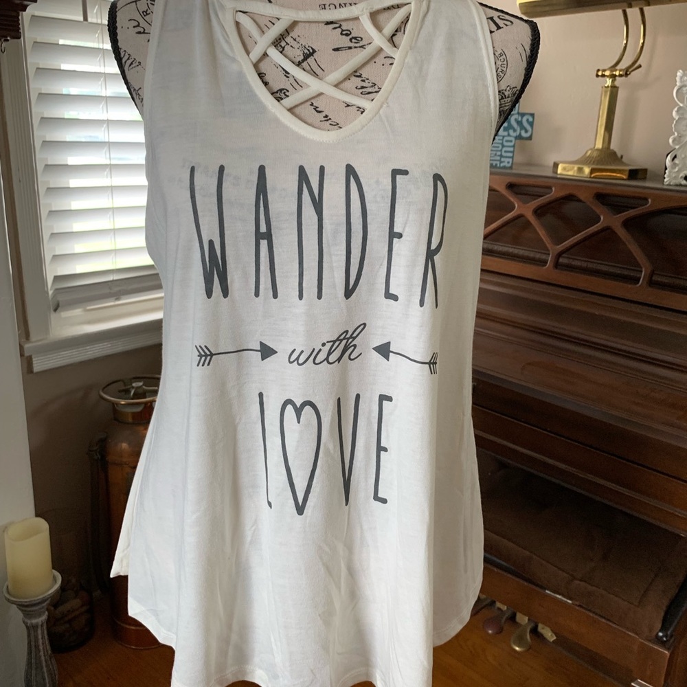 NWT tank perfect for summer!! Size M